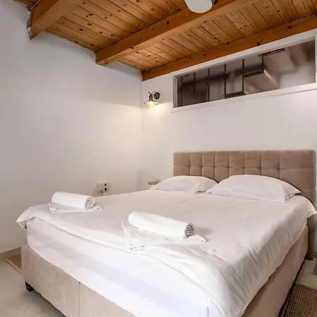 Casa Angelina 브르사르